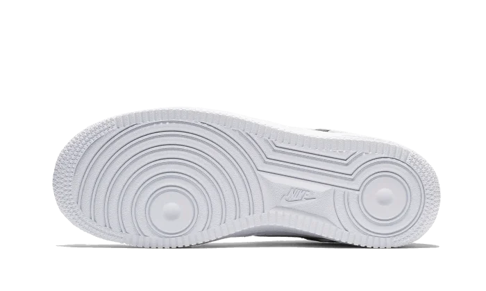 07 White Black Pebbled Leather