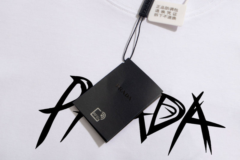 T-SHIRT PRADA