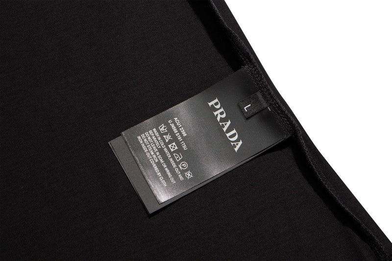 T-SHIRT PRADA