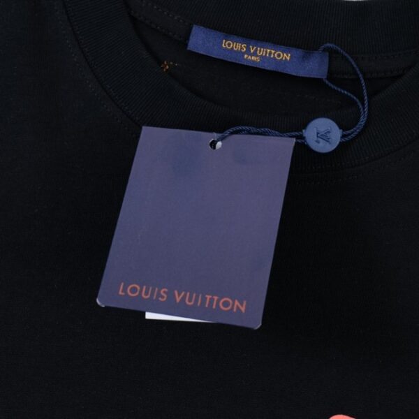 T-SHIRT LOUIS V