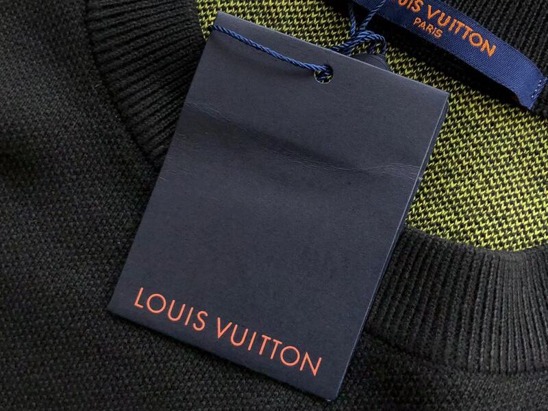 T-SHIRT LOUIS V