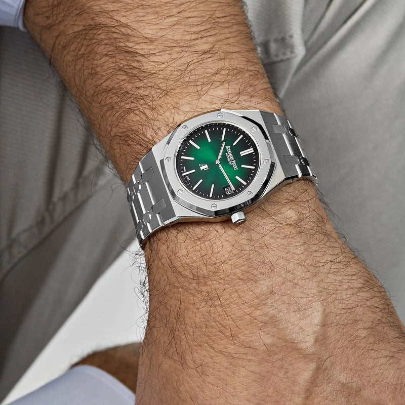 Audemars Piguet Royal Oak 15202PT.OO.1240PT.01 'Jumbo' Extra-Thin Platinum Green Dial (2021)