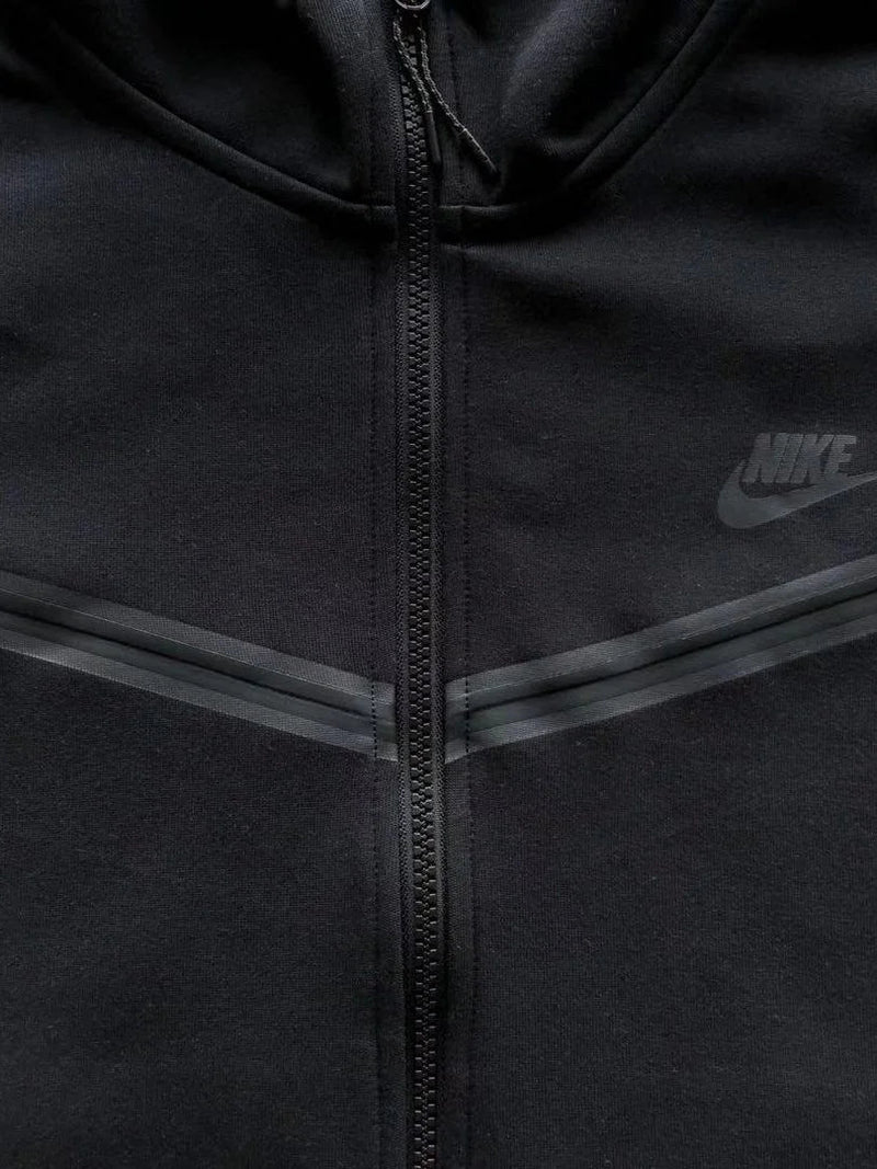 NIKE TECH FLEECE HOODIE