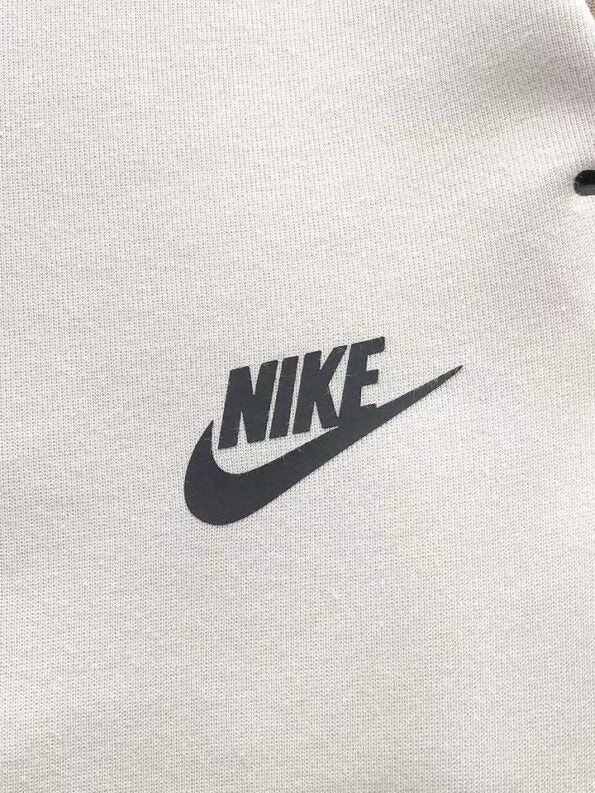 NIKE TECH FLEECE PANTS