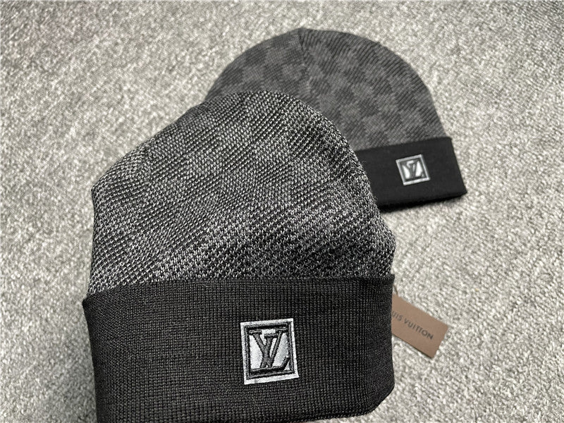 BEANIE LOUIS V