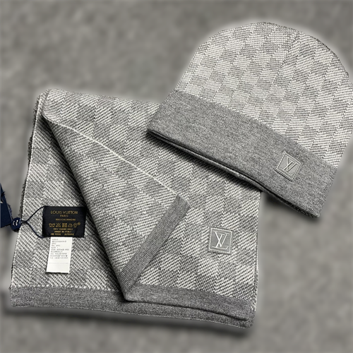 (BEANIE + SCARF) LOUIS V