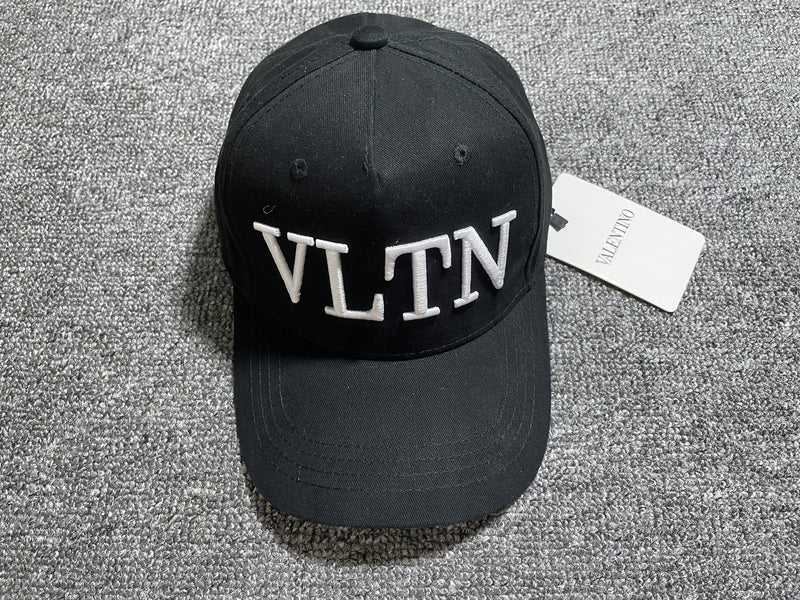 CAP VALENTINO