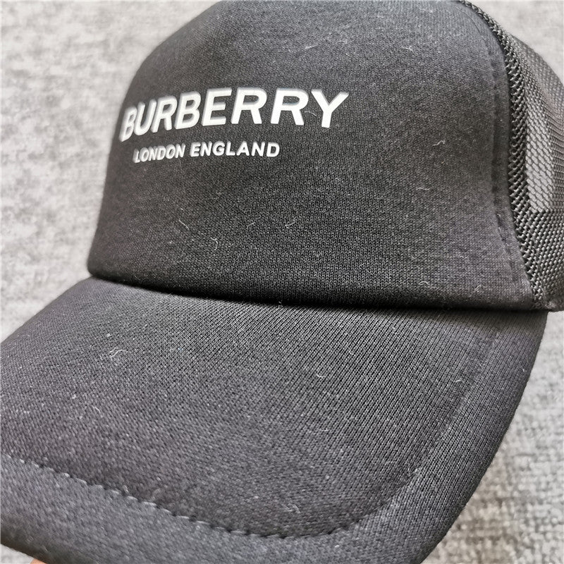 CAP BURBERRY