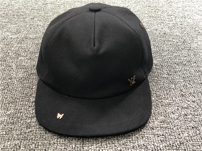 CAP LOUIS V