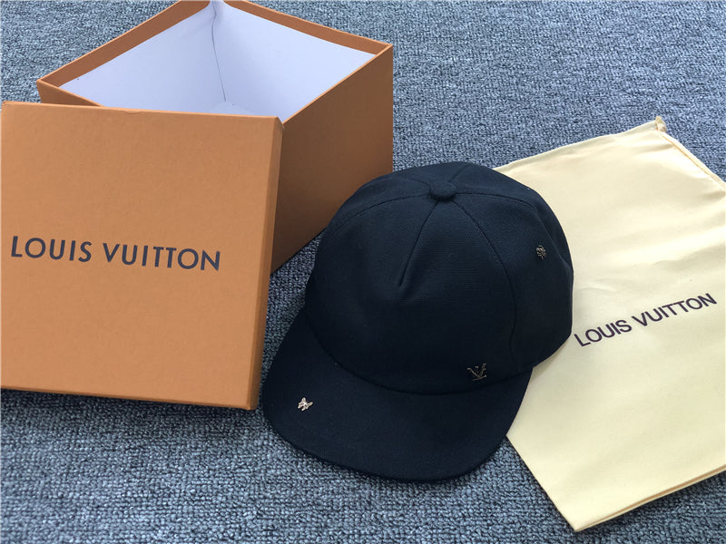 CAP LOUIS V