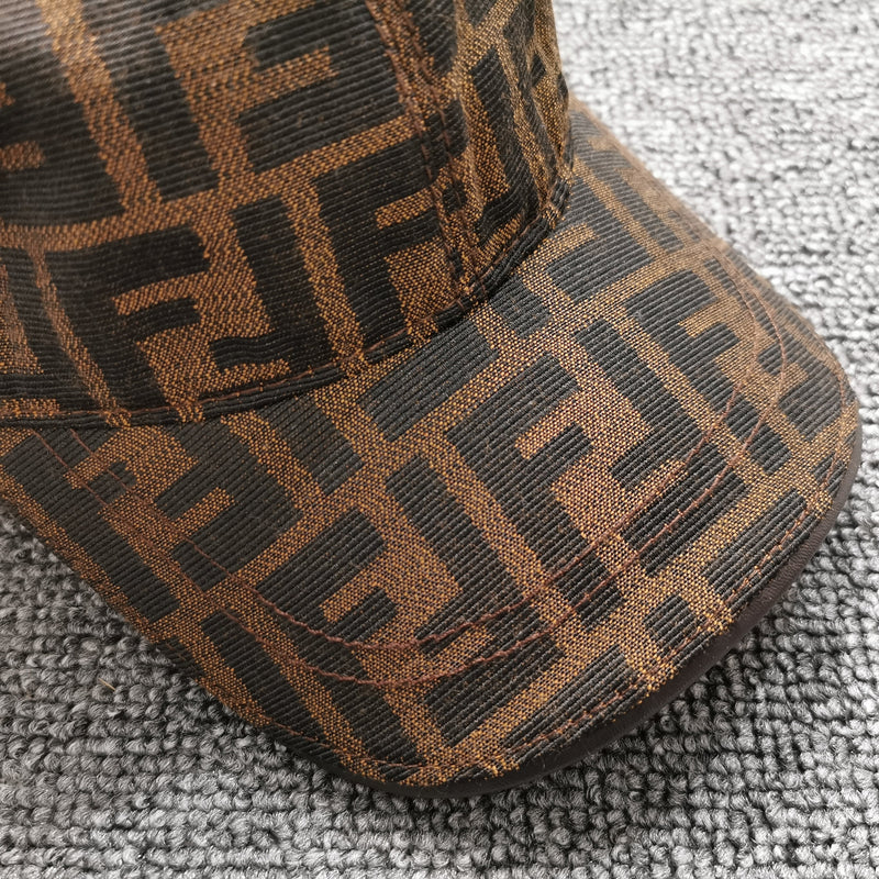 CAP FENDI