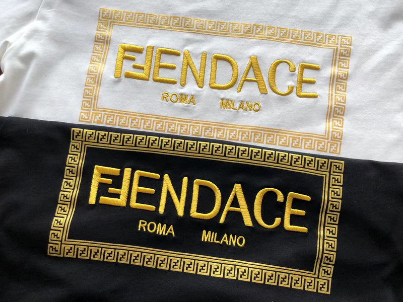 T-SHIRT VERSACE