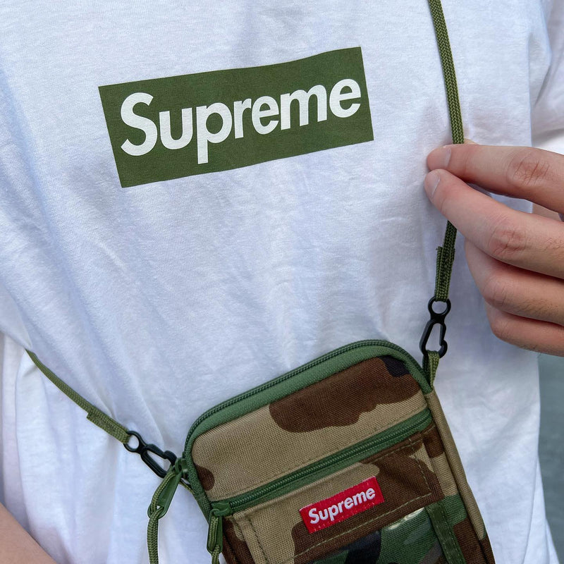 T-SHIRT SUPREME