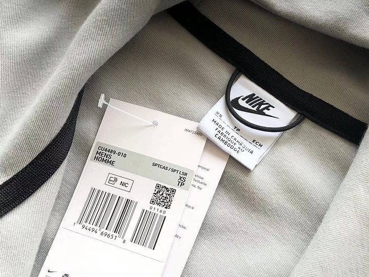 NIKE TECH FLEECE – LIGHT GREY AND WHITE (FULL)