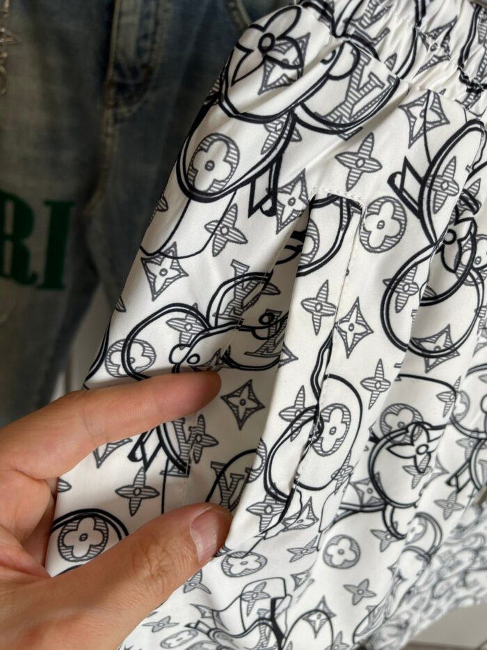 Shorts - Image 2