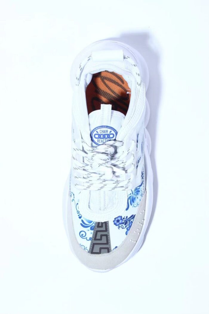 CHAIN REACTION - Image 4