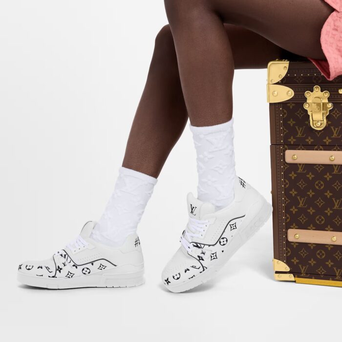 All White - Image 4
