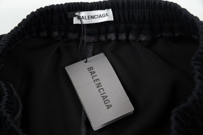 Shorts - Image 3