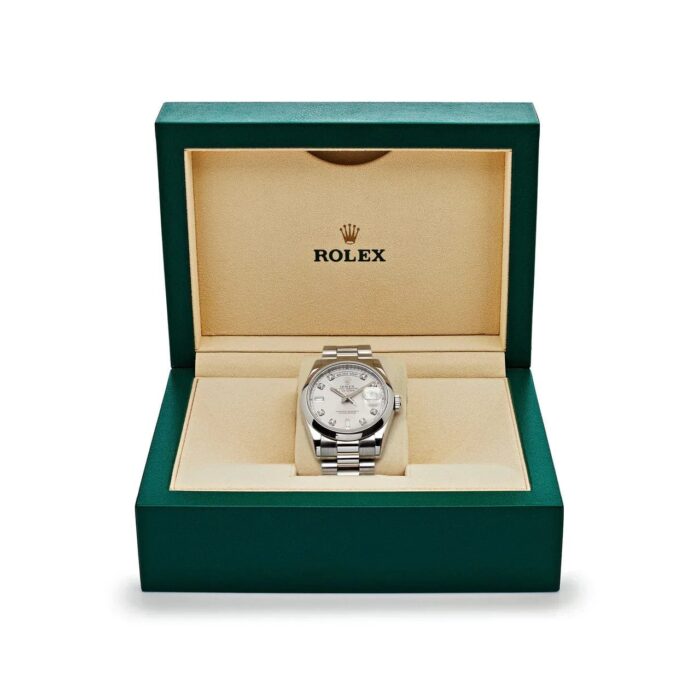 Day-date watch - Image 5