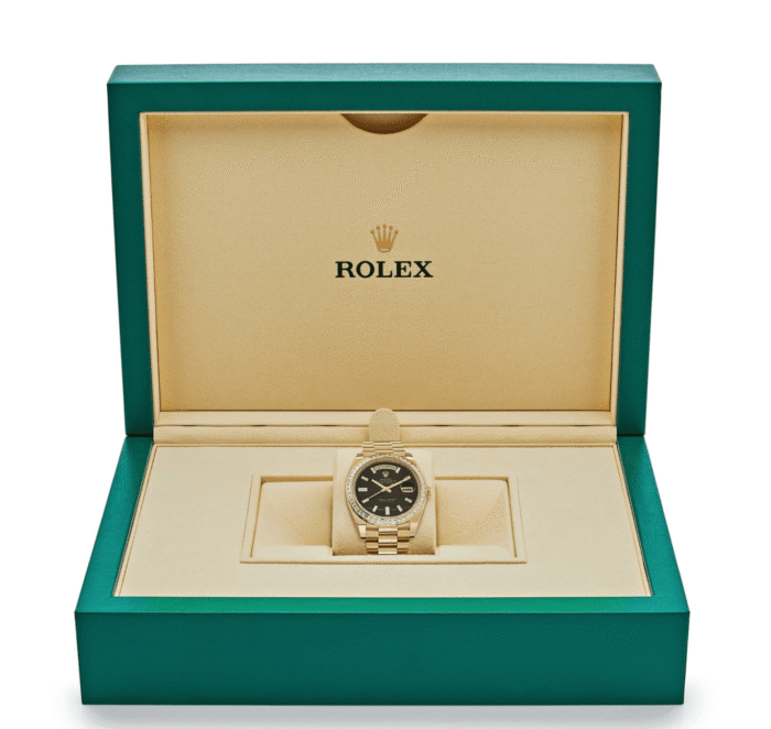 Day-date yellow gold baguette diamond dial 40mm - Image 4