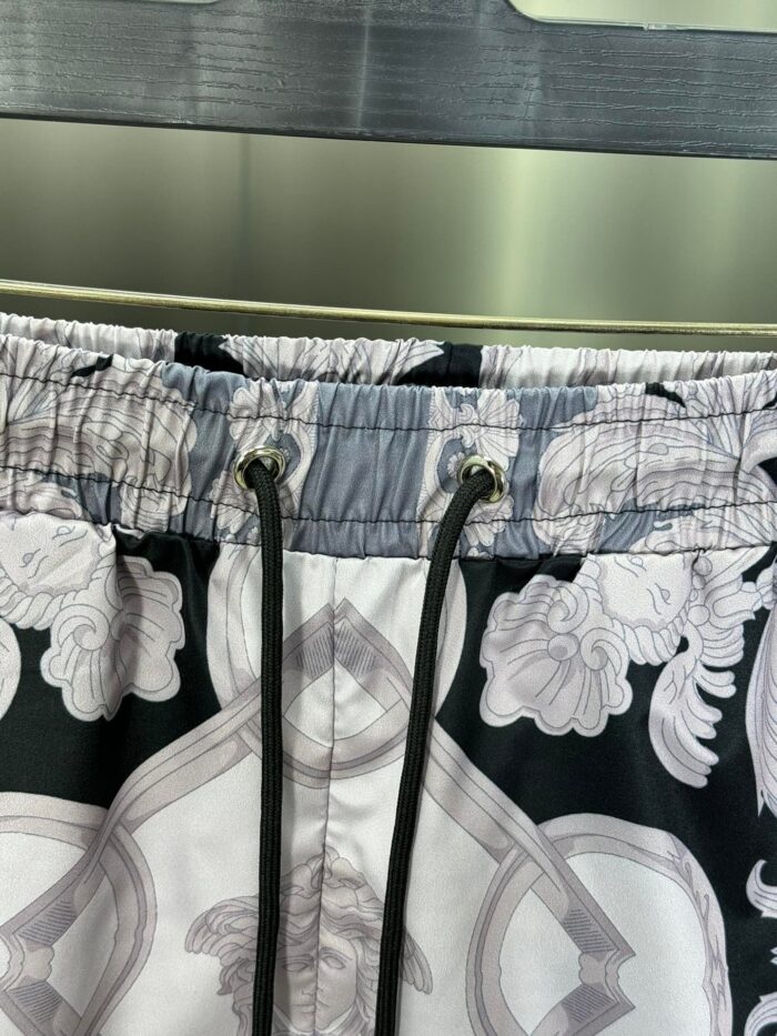 Shorts - Image 4