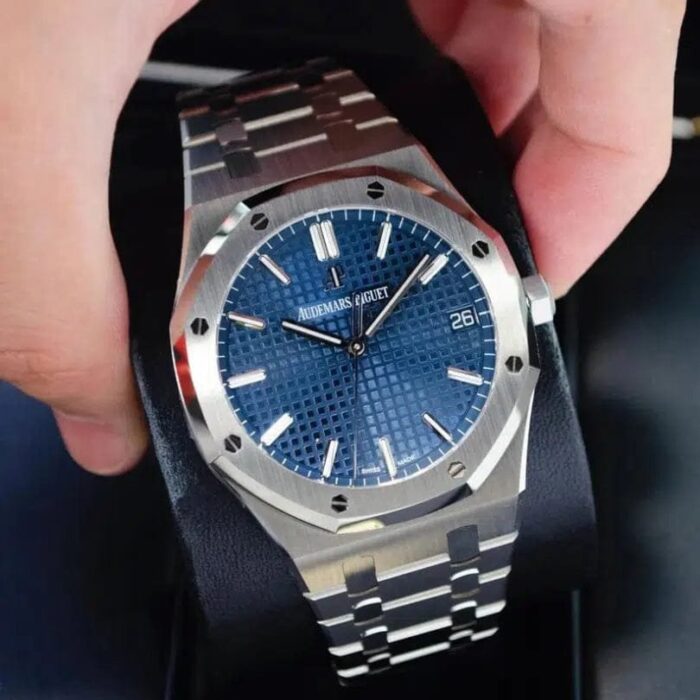 Royal Oak Offshore “Deep Blue” 15400 ADP008 - Image 4