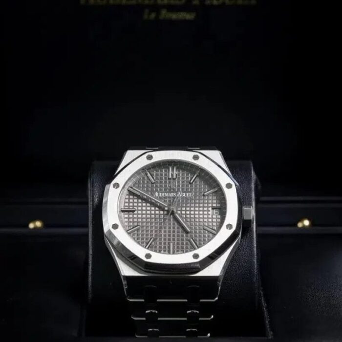 Royal Oak Offshore “Gray” 15400 ADP007 - Image 3