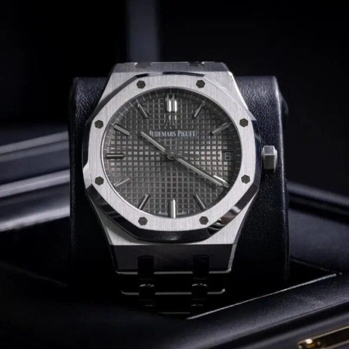 Royal Oak Offshore “Gray” 15400 ADP007 - Image 4