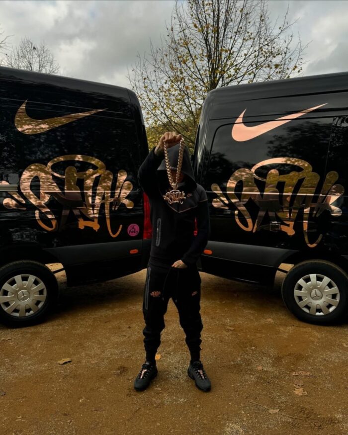 Tracksuit - Image 4