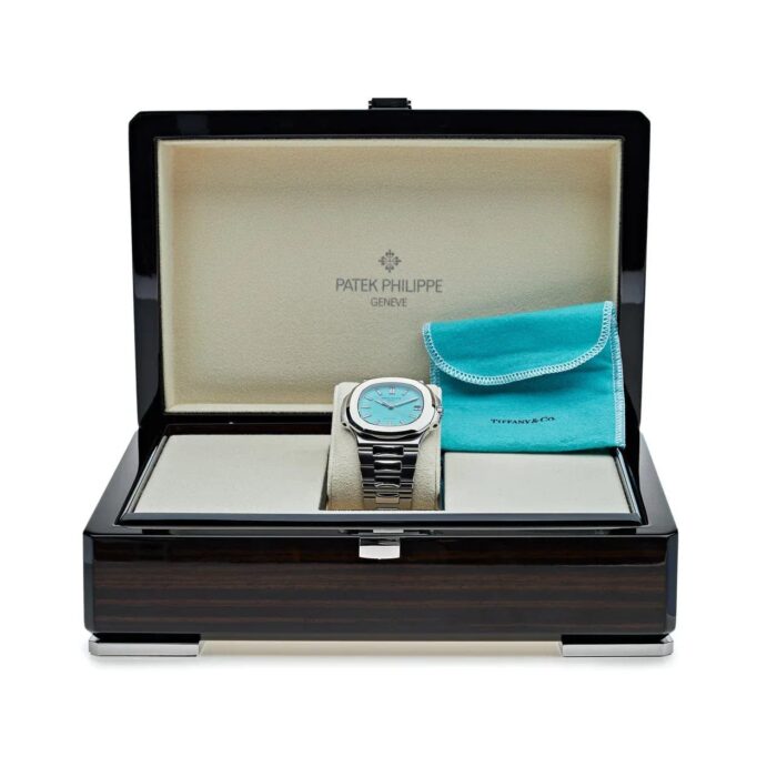 Nautilus 5711/1A-018 'Tiffany & Co.' Blue Dial (2022) - Image 2