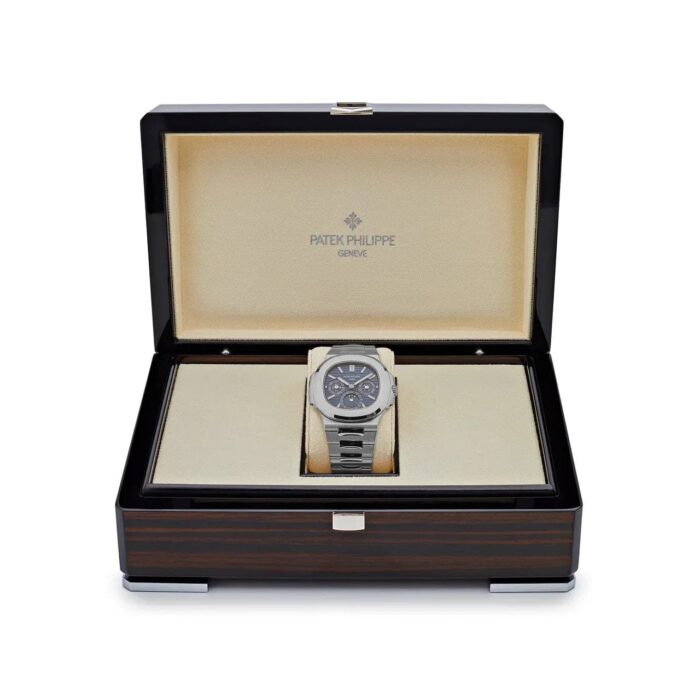 Nautilus 5740/1G Perpetual Calendar Moon Phase White Gold Blue Dial (2019) - Image 2