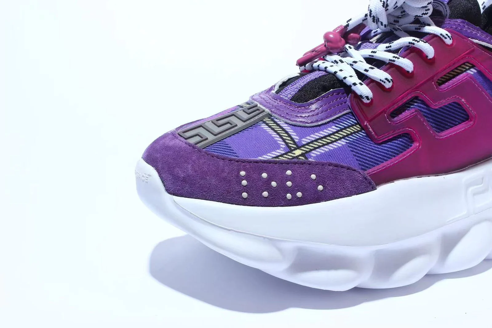 CHAIN REACTION - Image 7