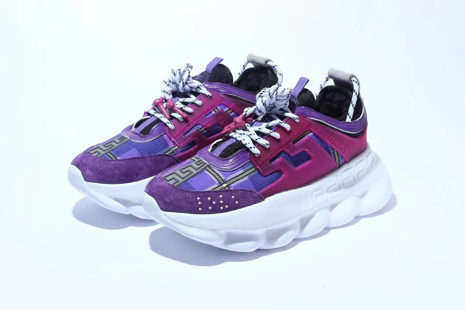 CHAIN REACTION - Image 4