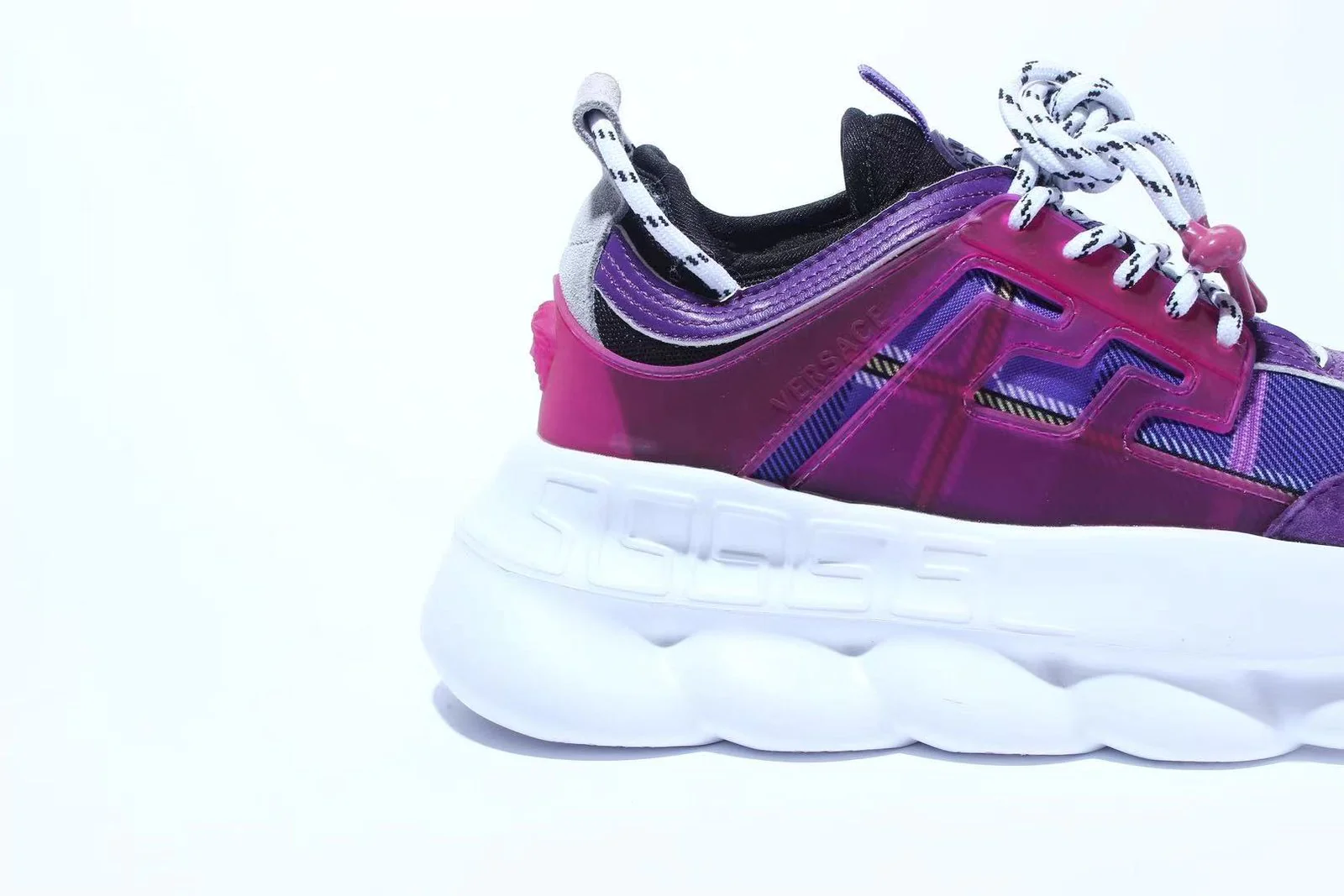 CHAIN REACTION - Image 9